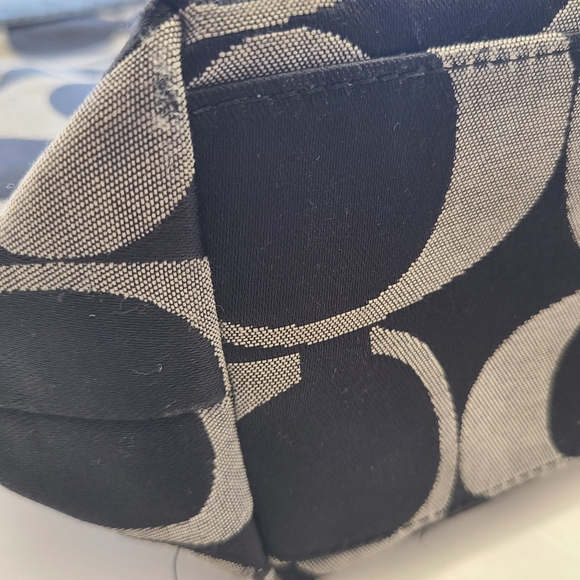 Coach Laura Signature Tote Black - Picture 4 of 11
